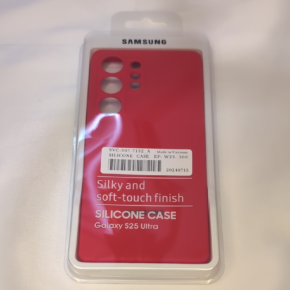 Samsung Galaxy S25 Ultra Soft Silicone Case - Red